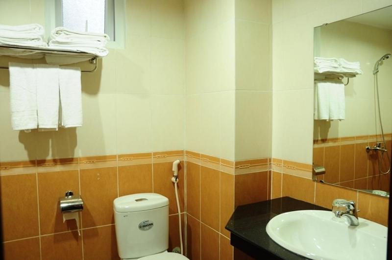 Canh Buom Hotel Da Nang Room photo